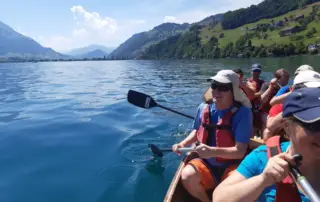 Mit dem Kanu auf dem Vierwaldstättersee: der rockIT Sommerevent 2022